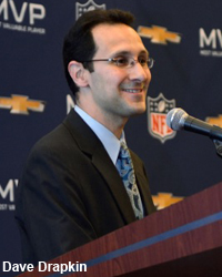 NFL VP of Football Communications Mike Signora was selected as the PFWA’s 2013 Jack Horrigan Award winner. (Photo Credit: Dave Drapkin)